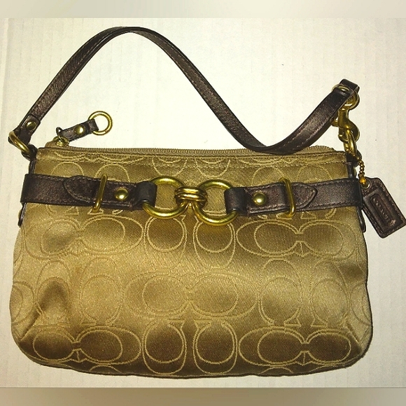 L@@K! Gorgeous/Rare COACH ~Mia Signature Outline Large Sateen Clutch Wristlet☆ - Picture 15 of 16